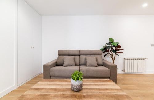 Camino de Ronda Apartment | Trendy and Bright Apartment
