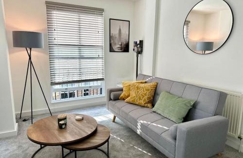 Spitalfields Apartment | Trendy Apartment in East London