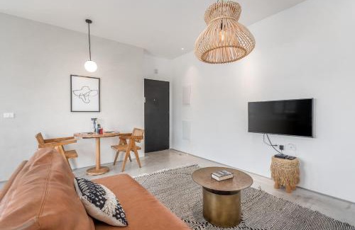 Tel Aviv Apartment | Trendy apartment next to Levinsky market