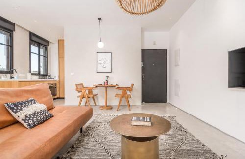 Tel Aviv Apartment | Trendy apartment next to Levinsky market