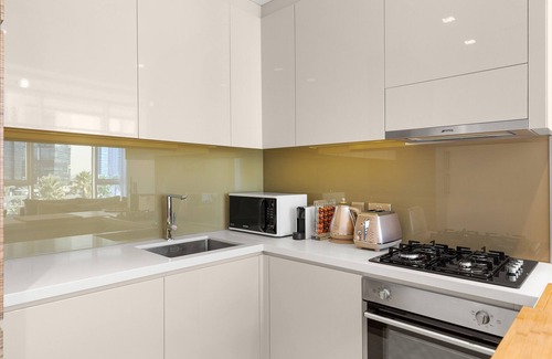 Jumeirah Lake Towers Apartment | Trendy Apt w/Dazzling Vws & Top-Class Facilities
