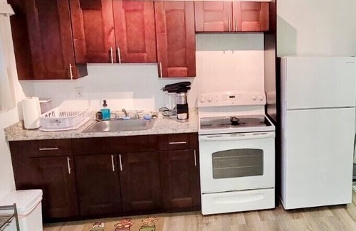 Allapattah Apartment | Trendy Bohemian Near Bars, Restaurant, Art, Health