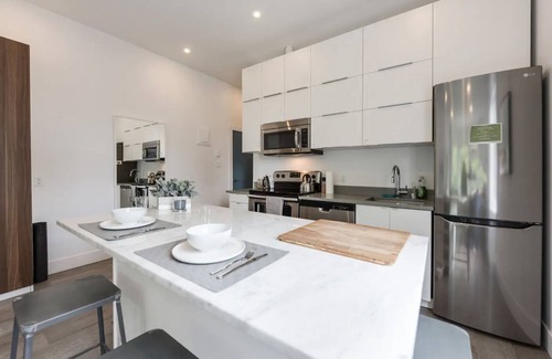 Grandview-Woodland Apartment | Trendy & Cozy at "The Drive" in Vancouver