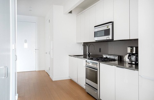 Financial District Apartment | Trendy FiDi 1BR w/Gym, W/D, near South Street Seaport, by Blueground