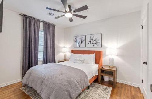 Turner Park House | Trendy in Tulsa - King Bed Expo, TU, Downtown