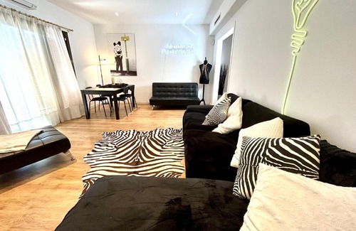 El Camp de l'Arpa del Clot Apartment | Trendy Large apartment Sagrada Familia Park Guell