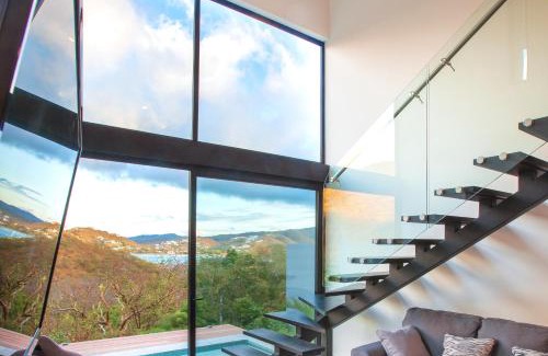 Paradise Bay House | Trendy Loft House - Private Pool - Ocean View - Santa Cruz