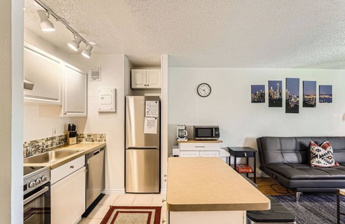 Downtown Seattle Condo | Trendy & Modern Condo Near Convention Center!