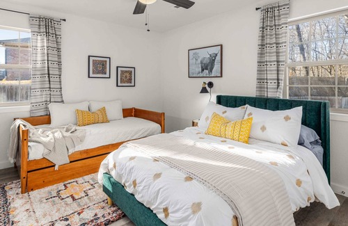 Bentonville House | Trendy Oasis near DT & Trails