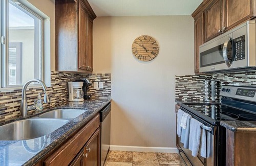 Phoenix House | Trendy & Private Getaway near Scottsdale