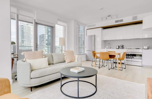 South Beach Apartment | Trendy Rincon Hill 2BR w/Gym & Roof Terrace near tech HQs, by Blueground
