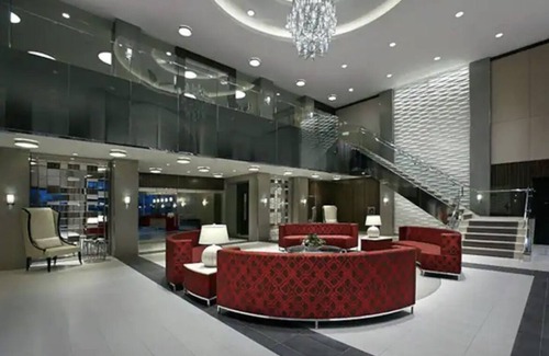 Etobicoke Condo | Trendy Toronto Condo close to airport and downtown!