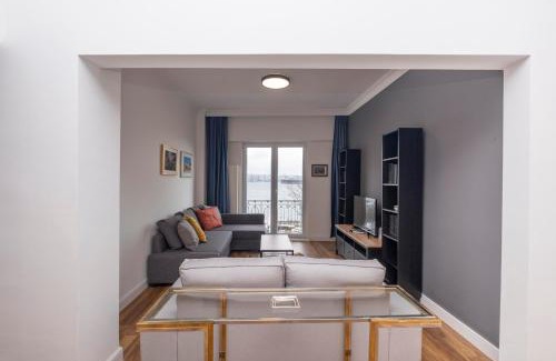 Kabatas Apartment | Trendy Waterfront Apt with a Striking View