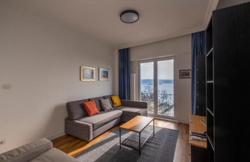 Kabatas Apartment | Trendy Waterfront Apt with a Striking View