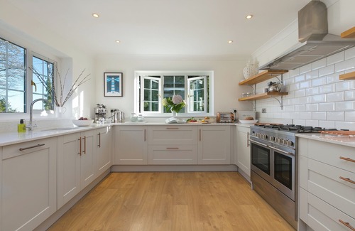 Carbis Bay House | Trenoweth Lodge | Large luxury house with hot tub in Carbis Bay, St Ives