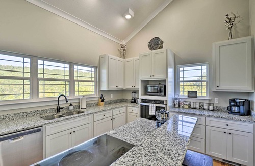 Trenton House | Trenton House w/Mountain Views, Fire Pit & Grill!