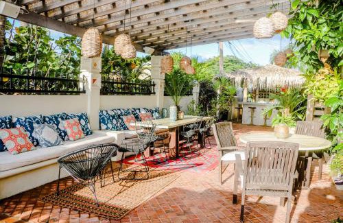 Rincon Bed & Breakfast | Tres Sirenas Beach Inn