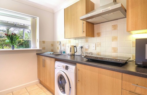 Raymonds Hill Cottage | TREVELLYN SUITE, pet friendly, with a garden in Axminster