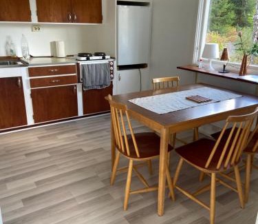 Ryd House | Trevlig Röd liten stuga