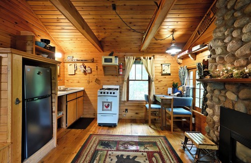 Drummond Apartment | Tri-Lakes Hideaway on Lake Wilipyro