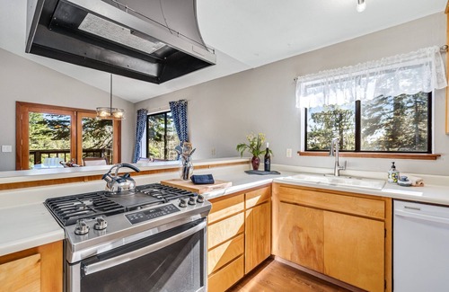 Bear Valley House | Tri-Level Dog Friendly Mountain Home - VH 142 by Bear Valley Vacation Rentals