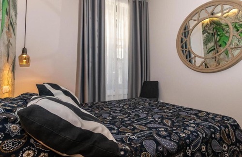 Triana House | TRIANA INES