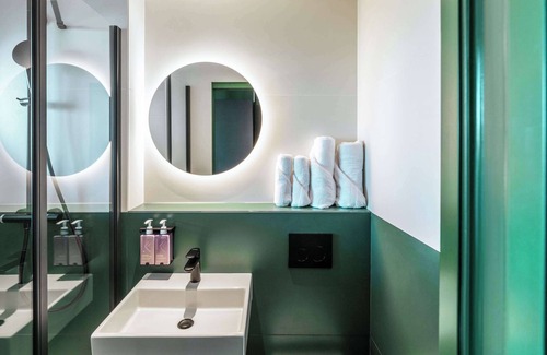 Clichy Hotel | Tribe Paris Clichy