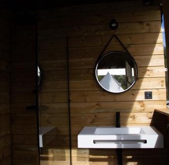 Silves Other | Tribu Lodge