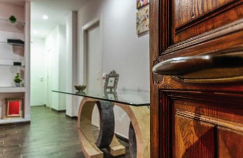 Messina Apartment | Tribunale Basement Apartment
