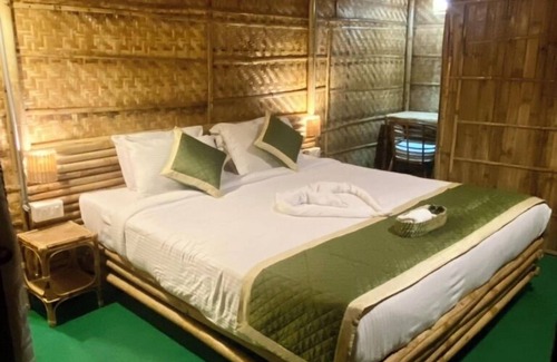 Gauhati Hotel | Tridhara Homestay