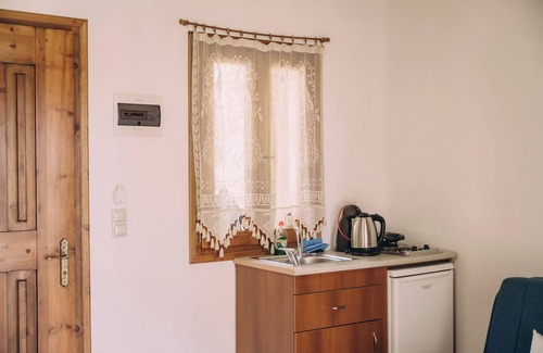Ilida Apartment | Trikalioti's Lush Estate Apt Dimitrios, Palouki, Greece