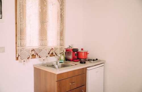 Ilida Apartment | Trikalioti's Lush Estate Apartments