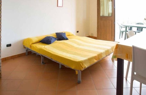 Torre di Bari Apartment | Trilocale 4 Torre di Barì, to the sea, with covered veranda, two bedrooms