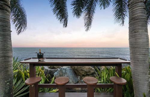 Trinity Beach House | Trinity Beach Palace Luxury Estate by Belle Escapes