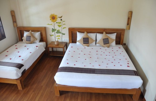 Nyaungshwe Hotel | Trinity Family Inn