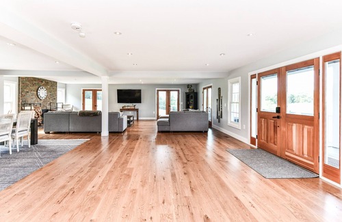 Paeonian Springs House | Trinity Farm Manor: Private Lake Retreat and Soccer Arena