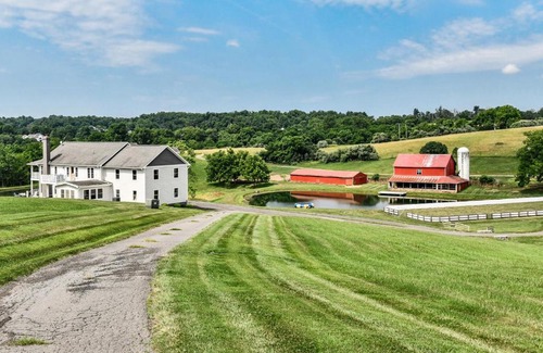 Paeonian Springs House | Trinity Farm Manor