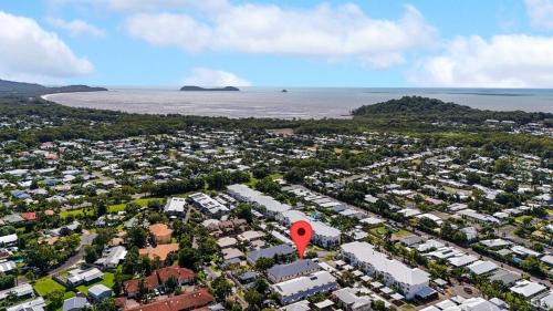 Trinity Beach Apartment | Trinity Hideaway - Trinity Beach