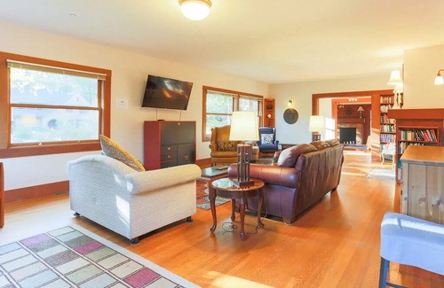 San Anselmo House | Trinity House & Retreat Center