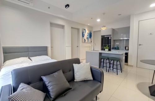Kuala Lumpur Condo | TRION The 108 Family Suite Pool & City view