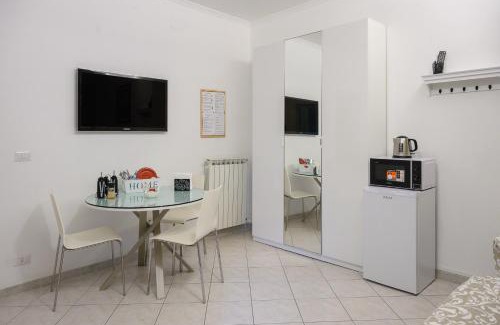 Quartiere XI Portuense House | Triple room a few steps from Tiber