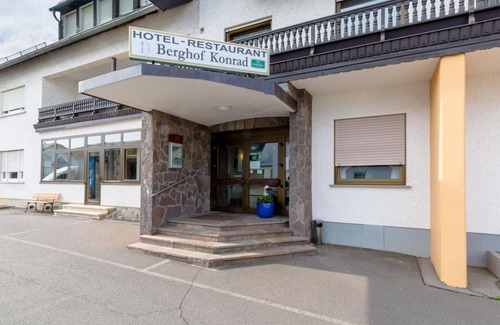 Sohren House | Triple Room - Hotel Berghof