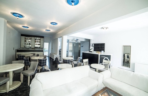 Kamena Vourla Hotel | TRIPLE ROOM IN A HOTEL 3Sterne