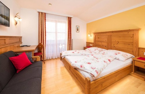 Leogang Bed & Breakfast | Triple room with shower, WC - Herzog, Haus