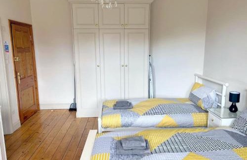 Sutton South Apartment | Triple Studio in South London