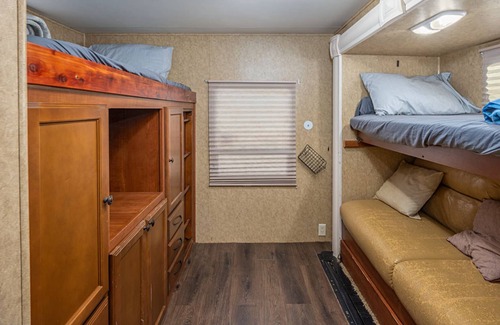 Lindale House | Triple W Rentals North Trail RV