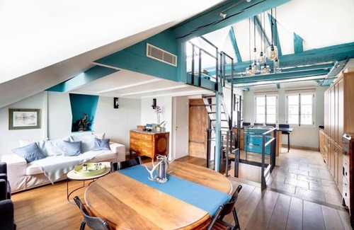 Sorbonne Apartment | Triplex Cathedral Notre Dame de Paris