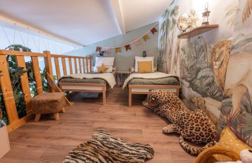 La Celle-sous-Gouzon Apartment | Triplex Jungle Family