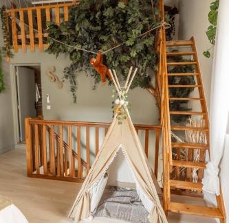 La Celle-sous-Gouzon Apartment | Triplex Jungle Family