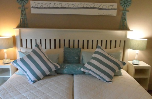 Bloemfontein Bed & Breakfast | Tripple Room (3 Singles/King & Single) Cherry Lane Self Catering and B&B